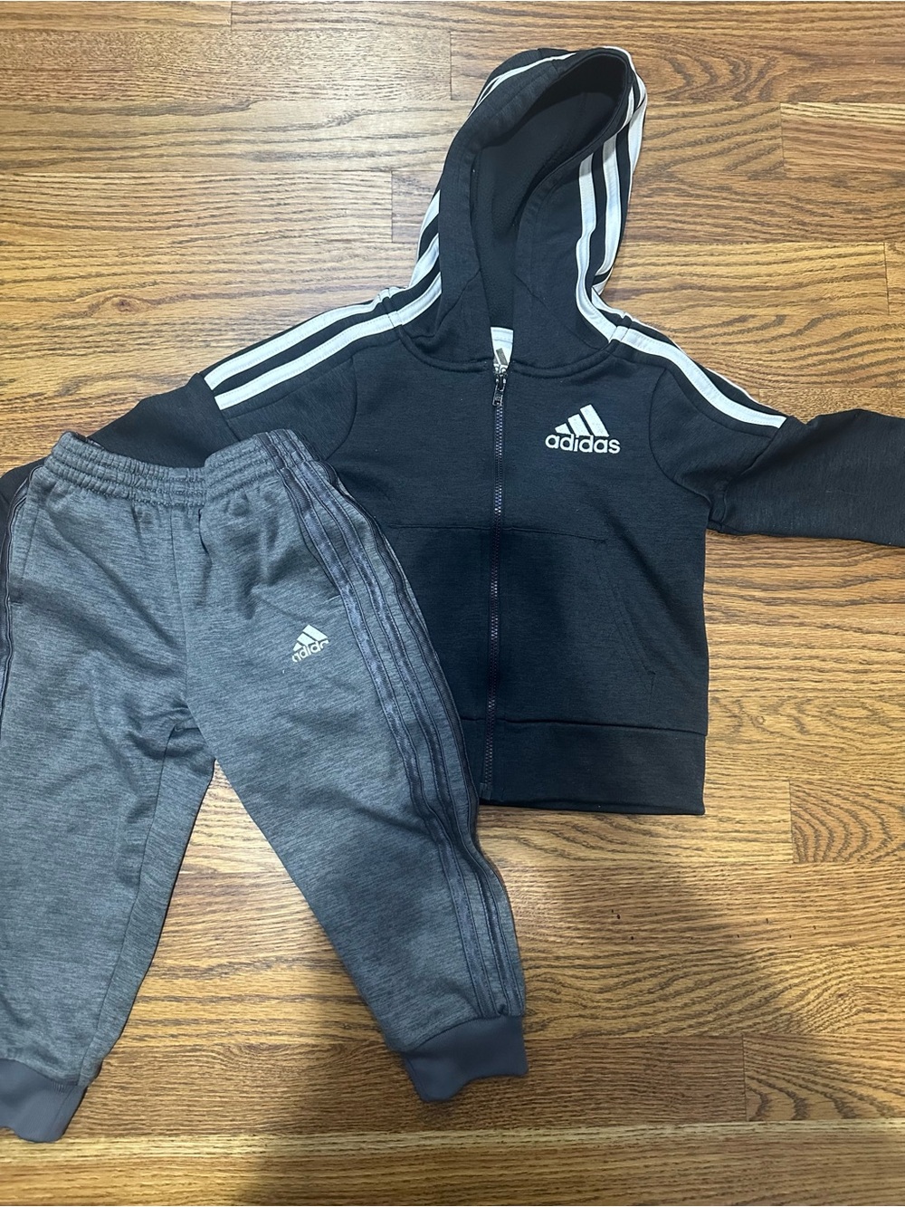 Adidas Toddler 2-Piece Hoodie & Jogger Set in Black and Gray Size 3T